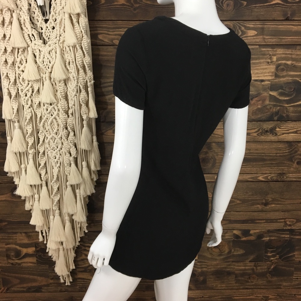 Forever 21 | Slit Shift Dress - Picture 4 of 6